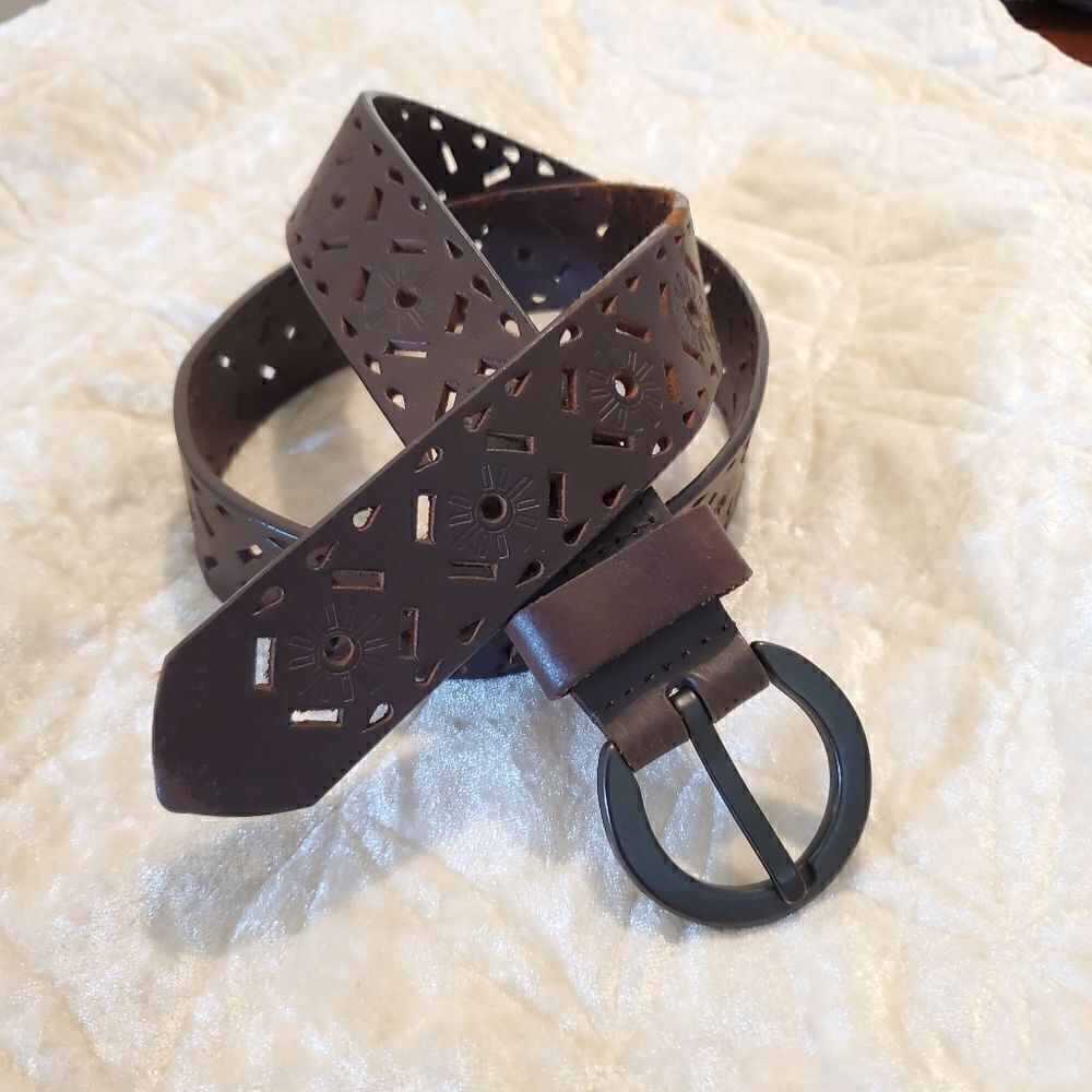 ‎Women's Cutout Genuine Leather Brown Size Small